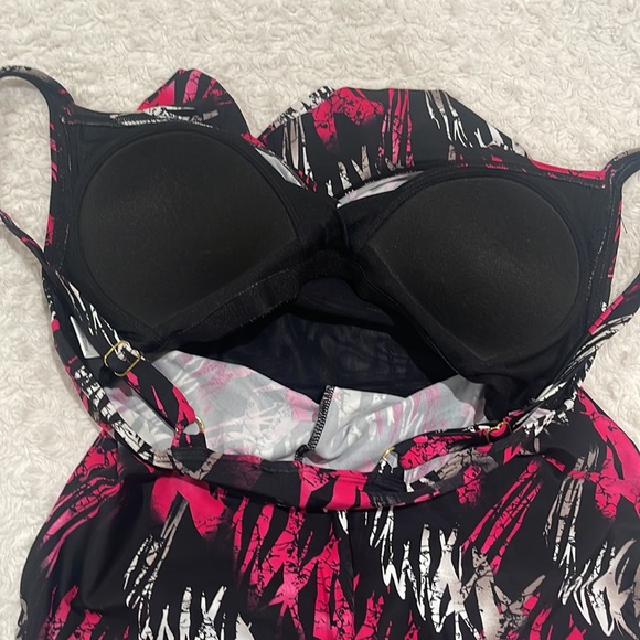 SS SHORE SHAPERS ONE PIECE SWIMSUIT BLACK WHITE FUCHSIA Size 12 new without tags - Picture 6 of 9